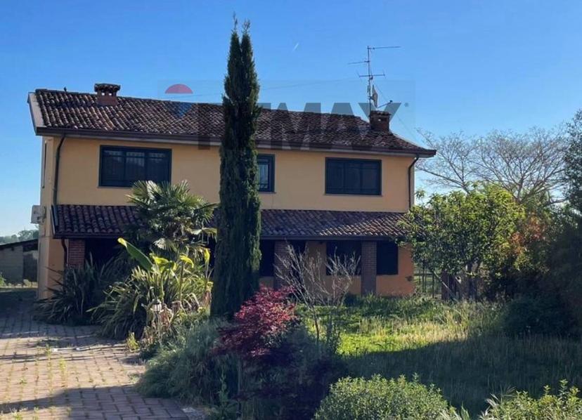Villa in Via Giuseppe Mazzini 27, Casanova Lonati — foto 2 di 5
