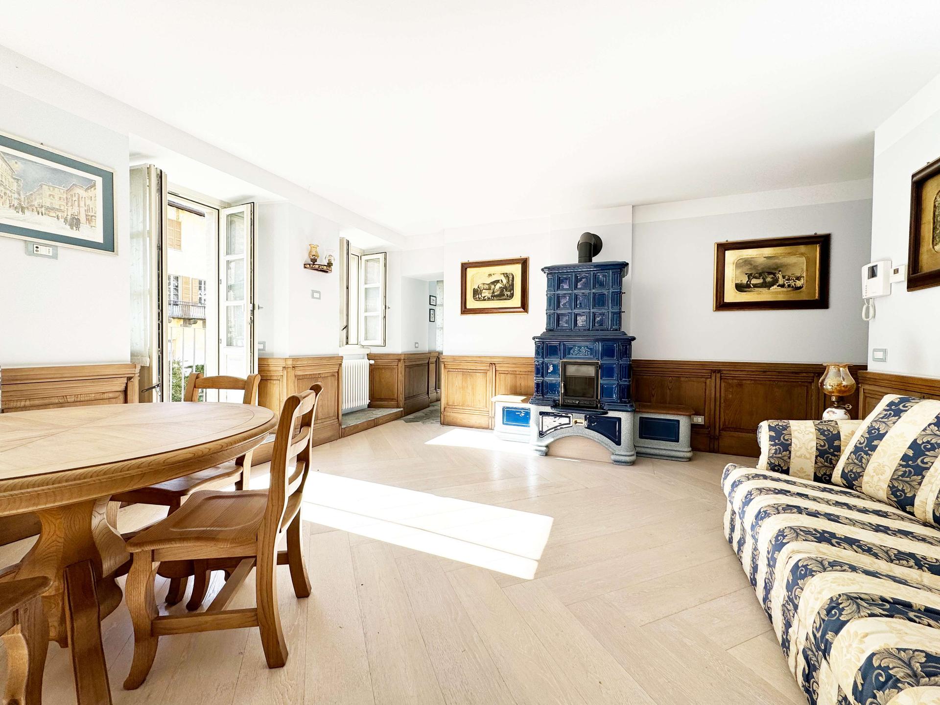 Appartamento in Via Santa Rosalia 1, Chiavenna