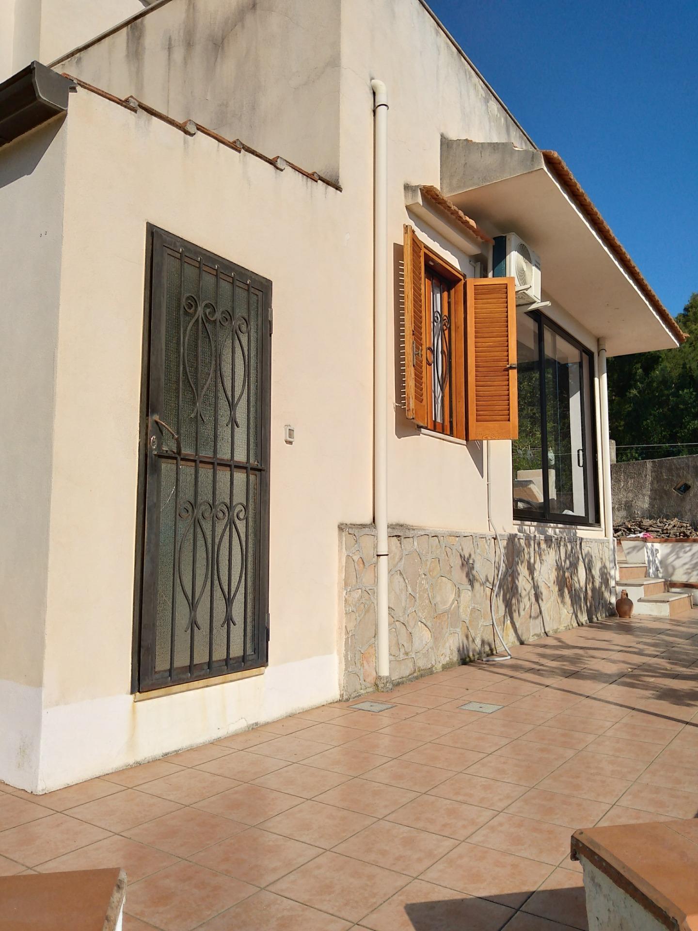 Casa indipendente in Via del Carbonaio, Vico del Gargano