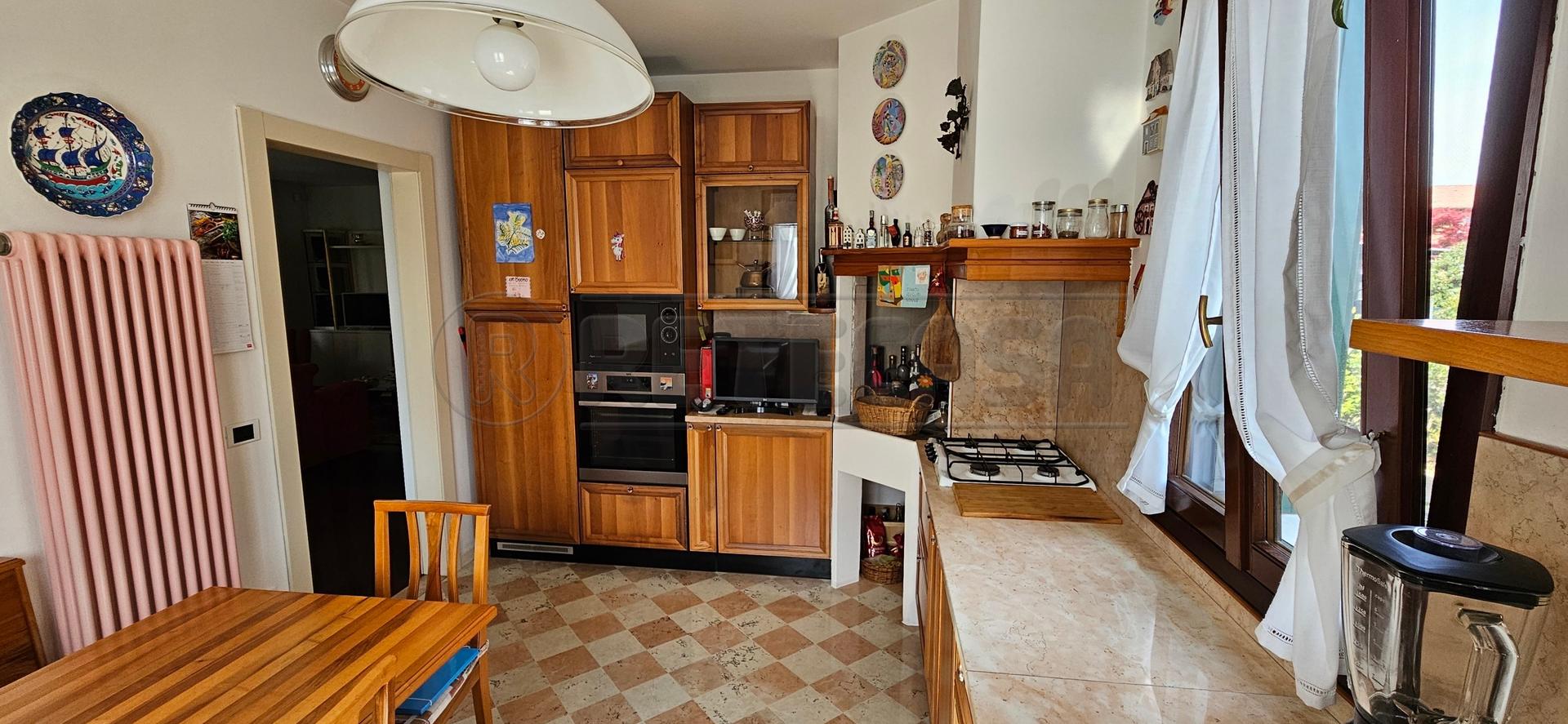 Villa, Santa Maria di Sala
