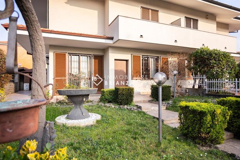 Villa bifamiliare in Via San Maurizio al Lambro, Brugherio