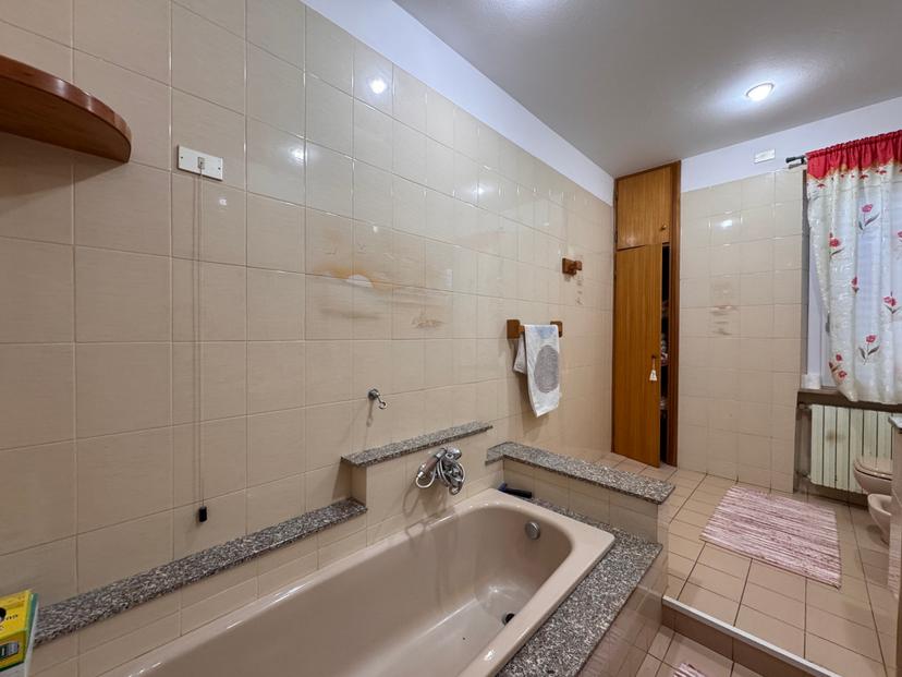 Villa a schiera, Maiolo — foto 3 di 5