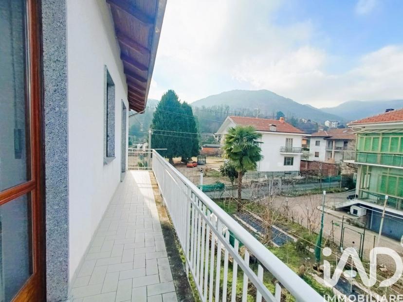 Appartamento in Via della Liberta', Lanzo Torinese — foto 2 di 5