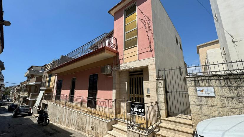 Casa indipendente in Via Roma, Pozzallo — foto 2 di 5