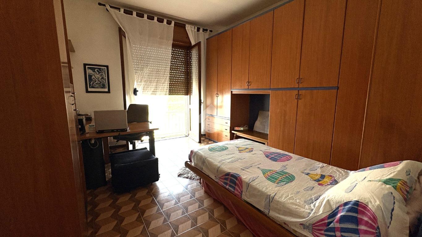 Trilocale in Via Martinelli 49, Senago