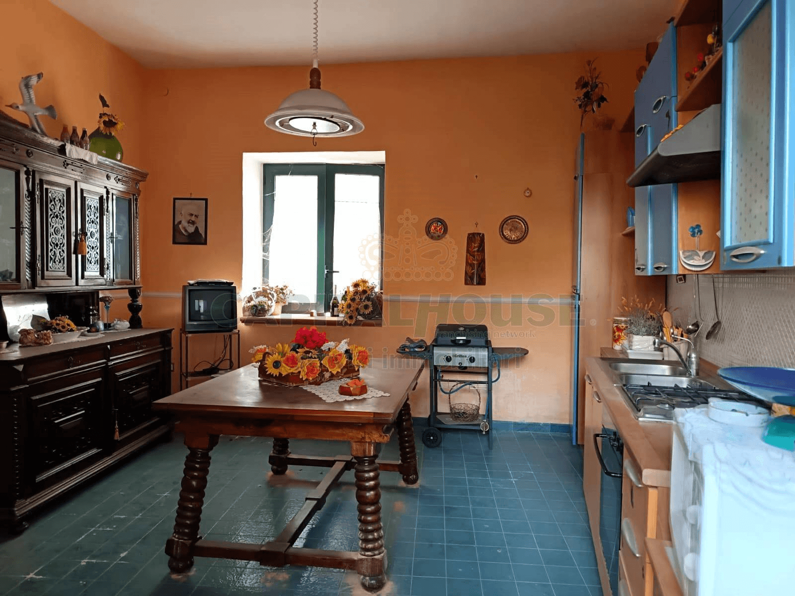Casa indipendente in Via San Giuseppe di Sommana, Caserta