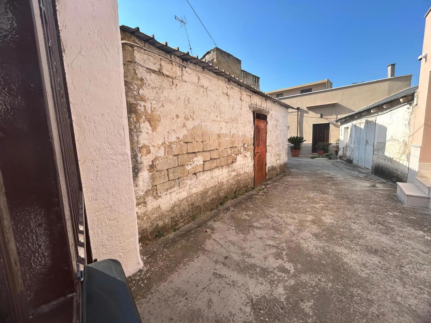 Casa indipendente in Via Alcide De Gasperi 122, Canosa di Puglia