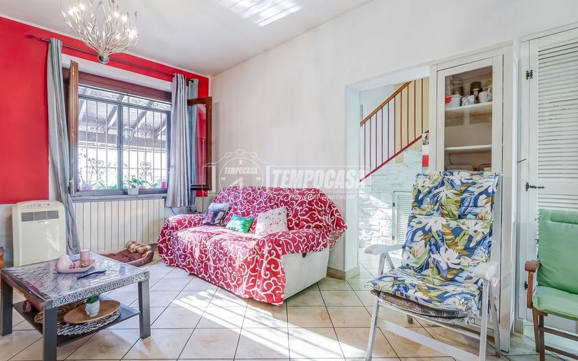 Casa indipendente in Via Isonzo 19, Cardano al Campo