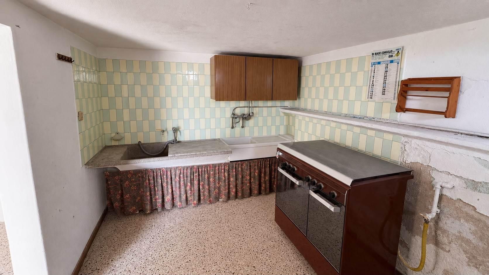 Casa indipendente in Via Fonte Paduli, Sant'Eusanio del Sangro