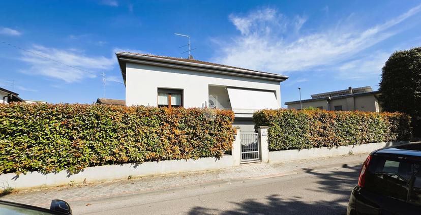 Villa in Via Cisa 95, Borgo Virgilio — foto 5 di 5
