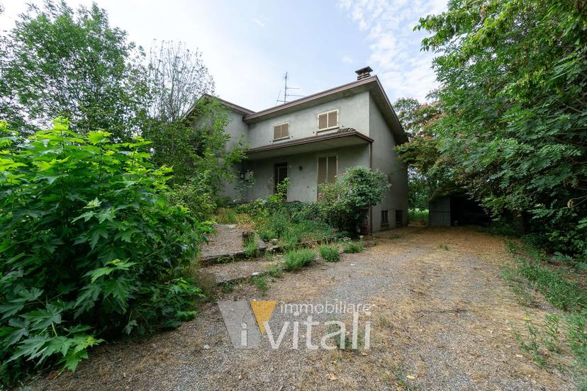Casa indipendente in Via Zappellazzo, Cadeo