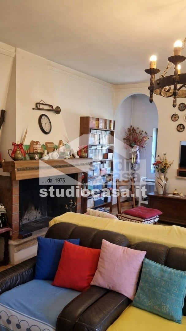 Appartamento in XXV Aprile, Valle Salimbene — foto 2 di 5