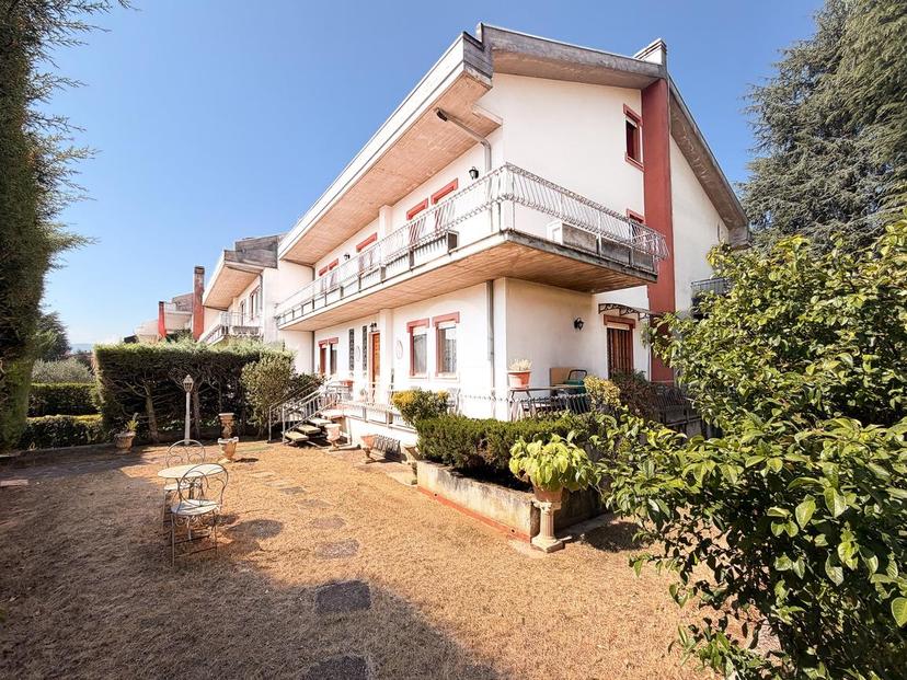 Villa a schiera in Via Pietrantonio Corsignani 31, Avezzano