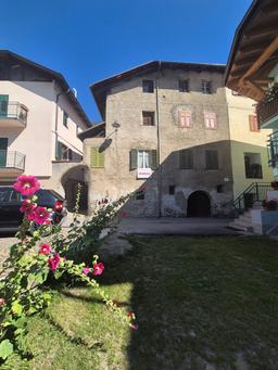 Appartamento in Piazza del Mercato 5, Pellizzano