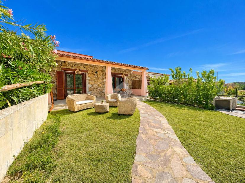 Villa a schiera in Via Monte Bruncuspina, Loiri Porto San Paolo — foto 2 di 5