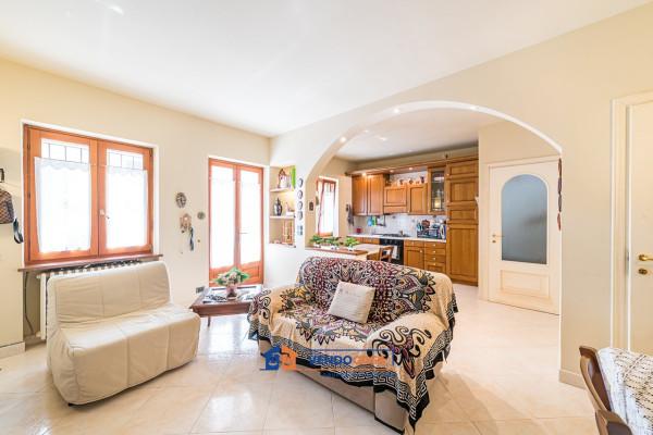Villa a schiera in Via Caisotti 4, Santa Vittoria d'Alba — foto 4 di 5