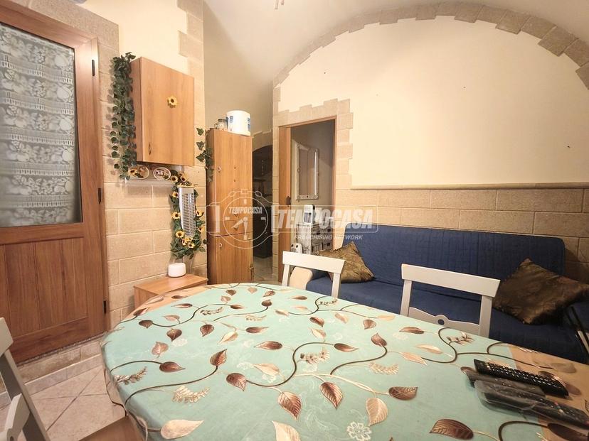 Casa indipendente in Via Cacciatore, Gioia del Colle