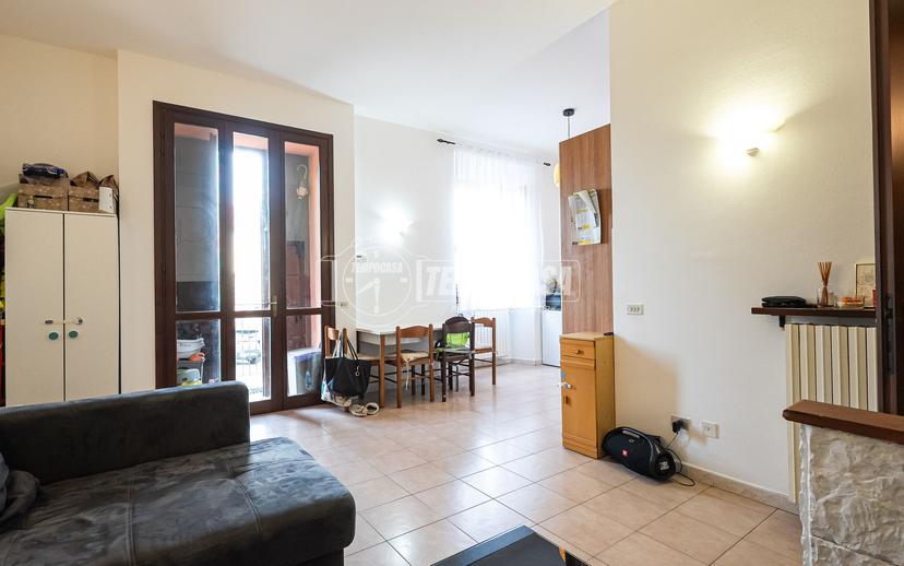 Trilocale in Via San Carlo 17, Lambrugo — foto 2 di 5