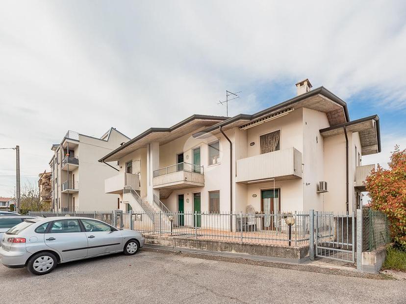 Quadrilocale in Via Grezzano 33, Villafranca di Verona — foto 3 di 5