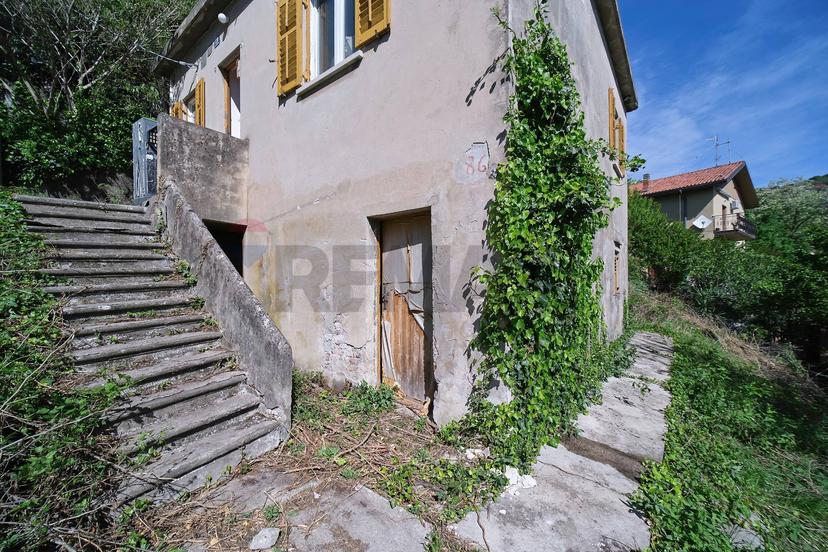 Casa indipendente in Via dei Vergottini 19, Trieste — foto 2 di 5