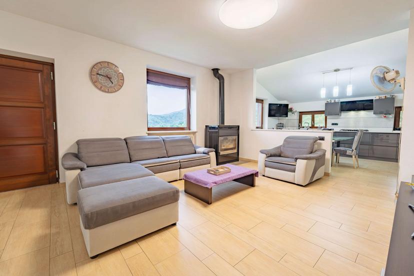 Villa unifamiliare in Via Canevera 22, Bagnolo Piemonte — foto 3 di 5