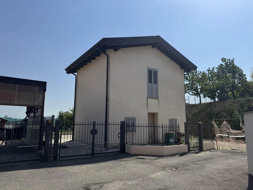 Casa indipendente in Via delle Magnolie, San Giorgio Monferrato — foto 5 di 5