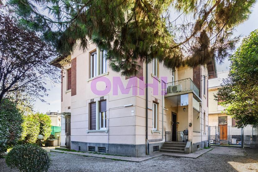 Villa unifamiliare in Corso Sempione 49, Gallarate — foto 3 di 5