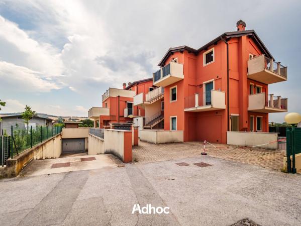 Trilocale in Via Giorgio De Chirico 14, Fano