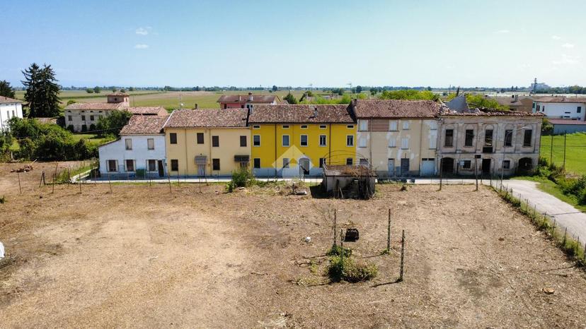 Casa indipendente in Vicolo Corrado 20, Marcaria — foto 2 di 5