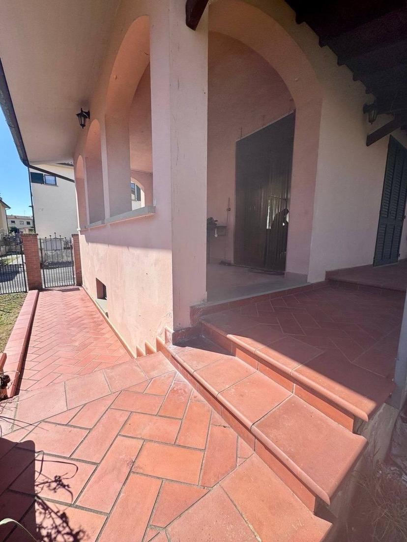 Casa indipendente, Civitella in Val di Chiana — foto 2 di 5