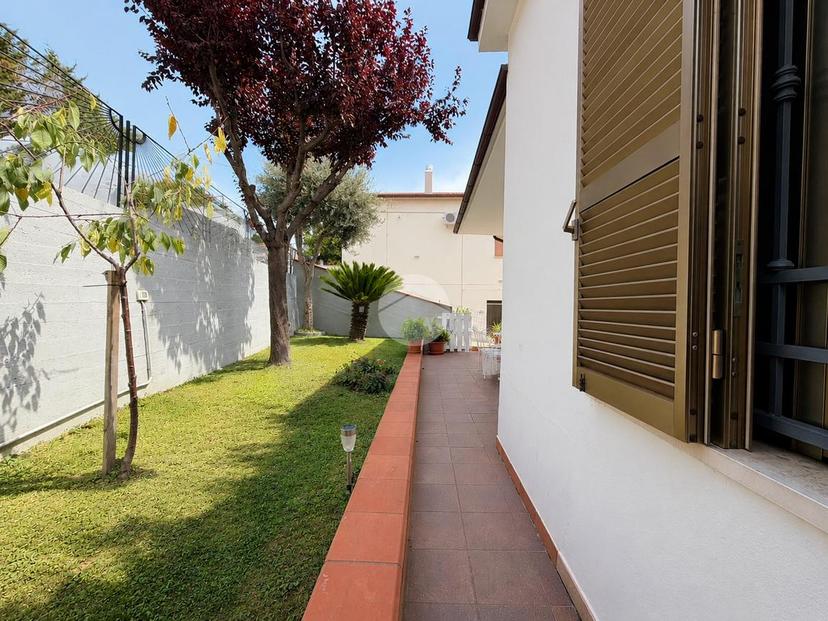 Casa indipendente in Via della Specola 27, Roseto degli Abruzzi — foto 4 di 5