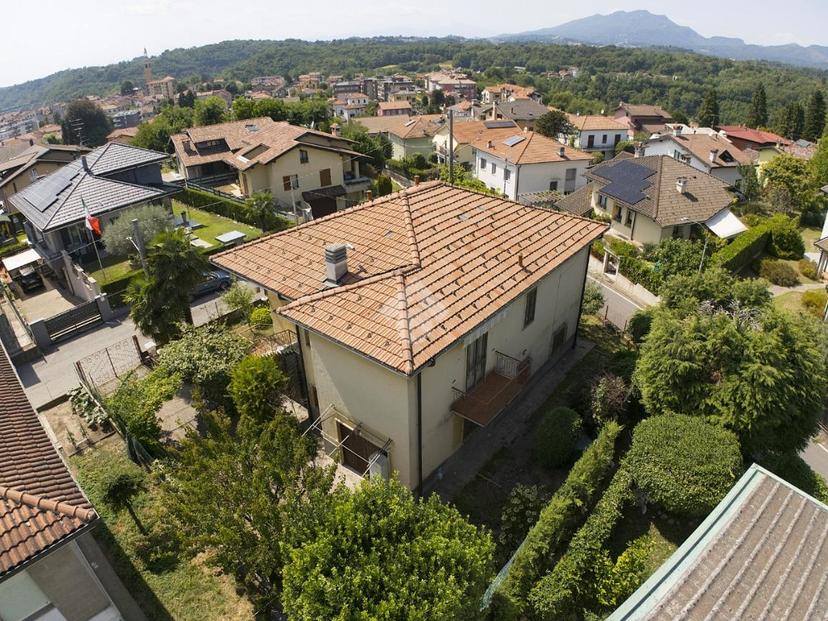 Villa in Via Lombardia 10, Malnate — foto 4 di 5