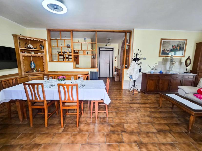 Appartamento in Via Giacomo Matteotti, Lunano — foto 3 di 5