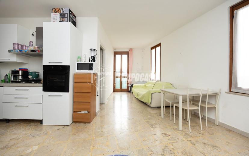 Bilocale in Via Vittorio Emanuele 4, Brusaporto — foto 2 di 5
