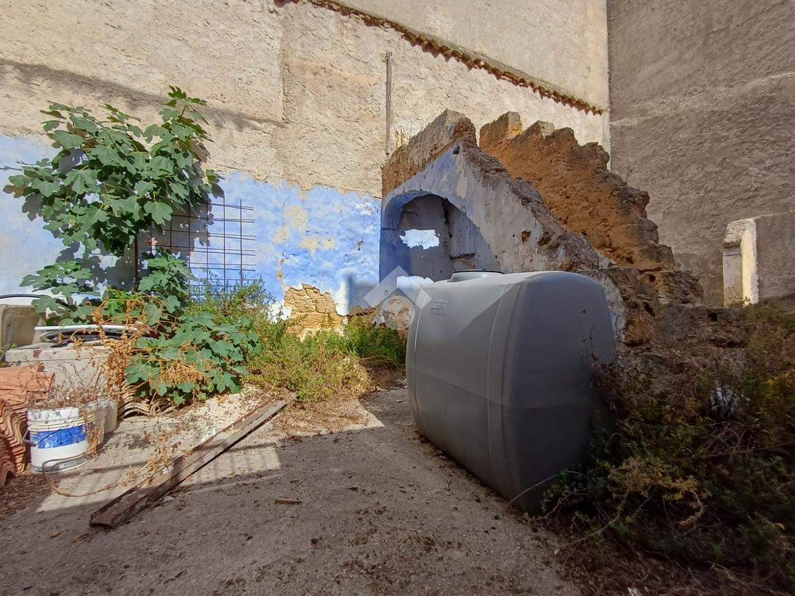 Casa indipendente in Via Tripoli, Castellammare del Golfo