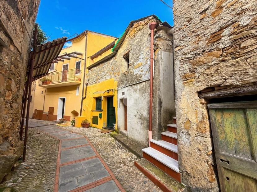 Rustico in Via Casanova 19, Cipressa — foto 4 di 5