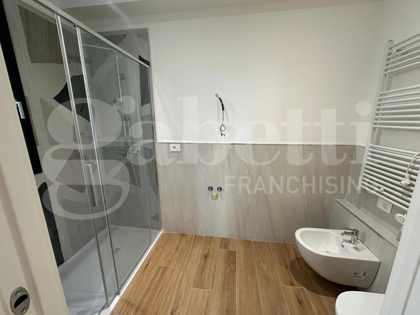 Trilocale in Via Minzoni 5, Borghetto Santo Spirito