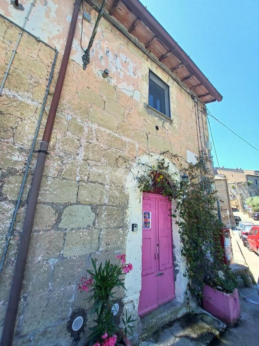 Monolocale in P.Zza Roma 8, Calcata — foto 2 di 5