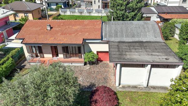Villa in Via Brembo 8, Brembate — foto 4 di 5