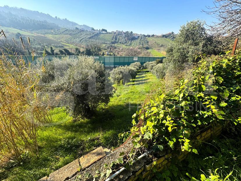 Villa bifamiliare in Via Dragonara 52, San Giovanni Teatino — foto 2 di 5