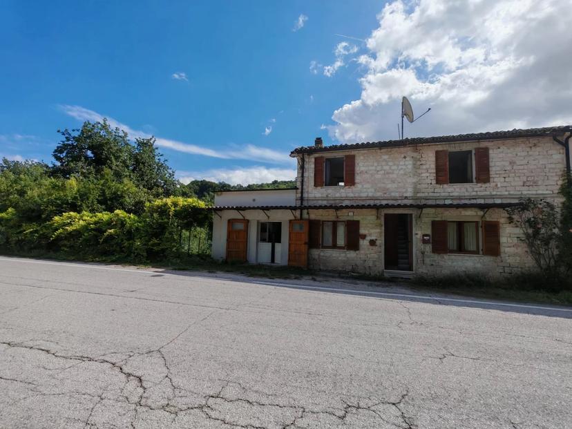 Appartamento in Frazione Cartoceto, Pergola — foto 2 di 5