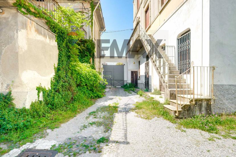 Casa indipendente in Piazza San Michele 2, Busto Arsizio — foto 3 di 5