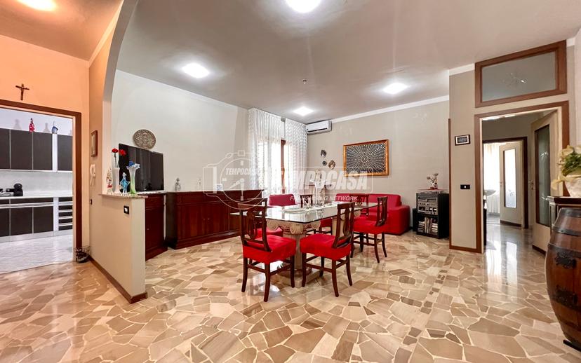 Trilocale in Via Manzoni 17, Lonate Pozzolo — foto 3 di 5