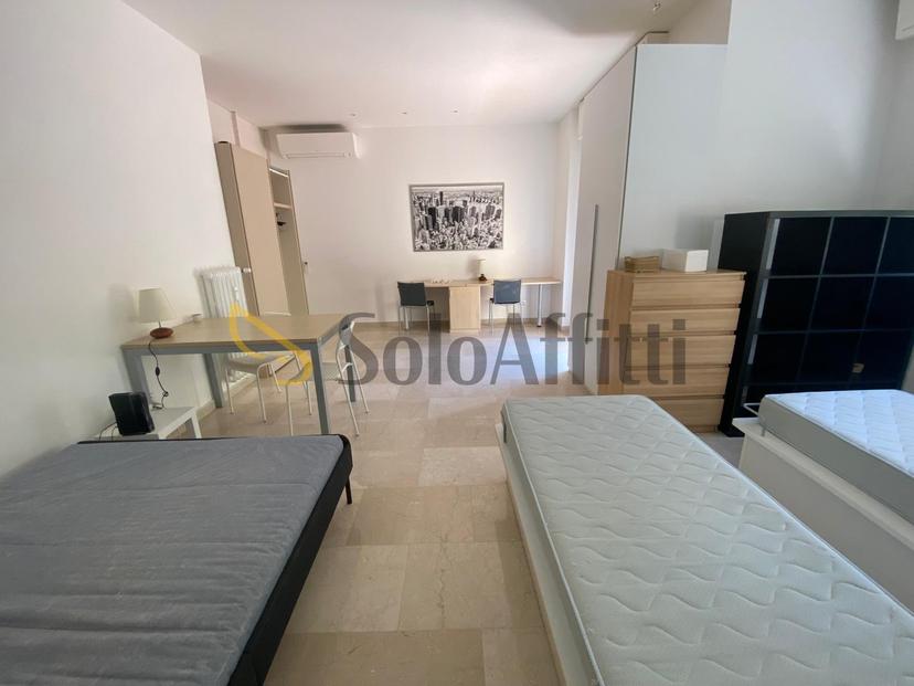 Stanza in appartamento in Via Giuseppe Dagnini 23, Bologna