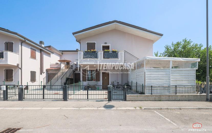Trilocale in Via Don Lorenzo Milani, Massa Lombarda — foto 2 di 5