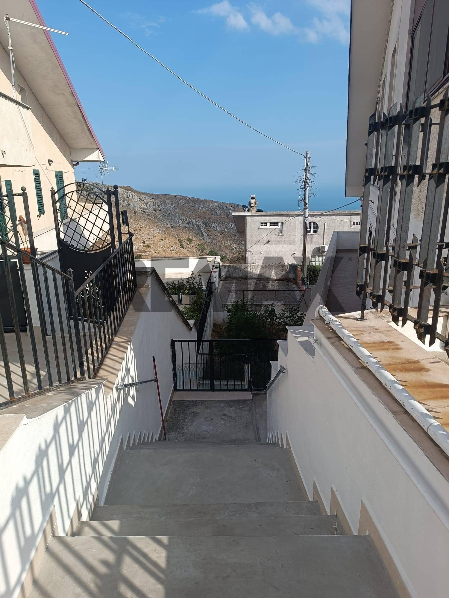 Bilocale in Via della Repubblica 56, Monte Sant'Angelo