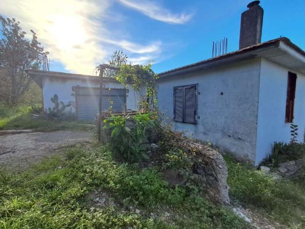 Villa in Via dei Mulini Snc, Avella — foto 3 di 5