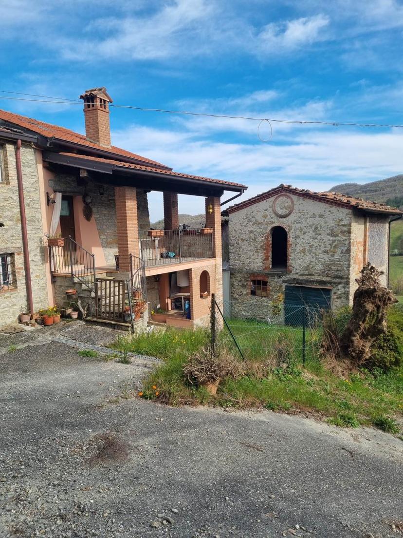 Rustico in Loc.  Pentima, Piozzano — foto 4 di 5