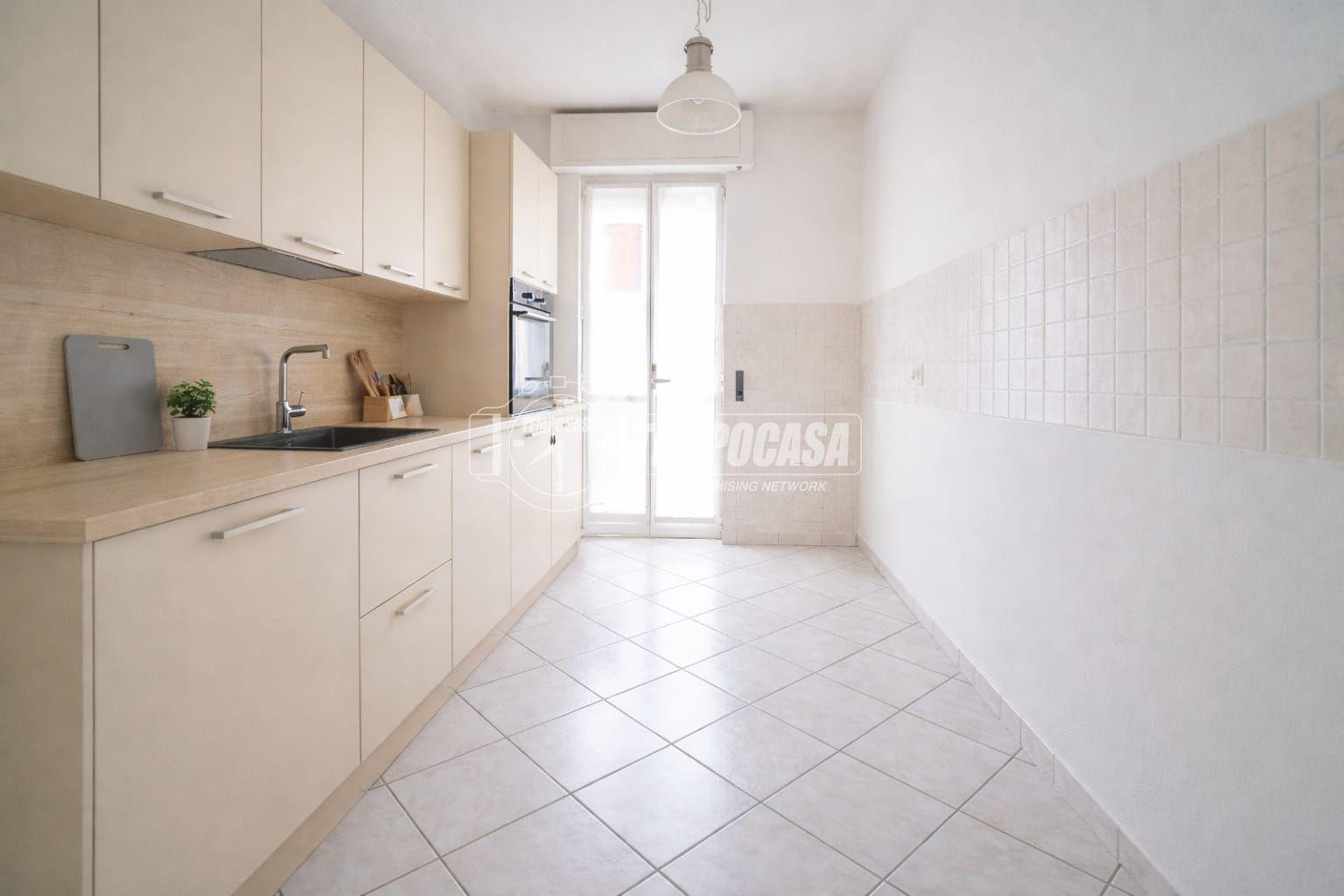 Trilocale in Via Giotto 7, Nova Milanese
