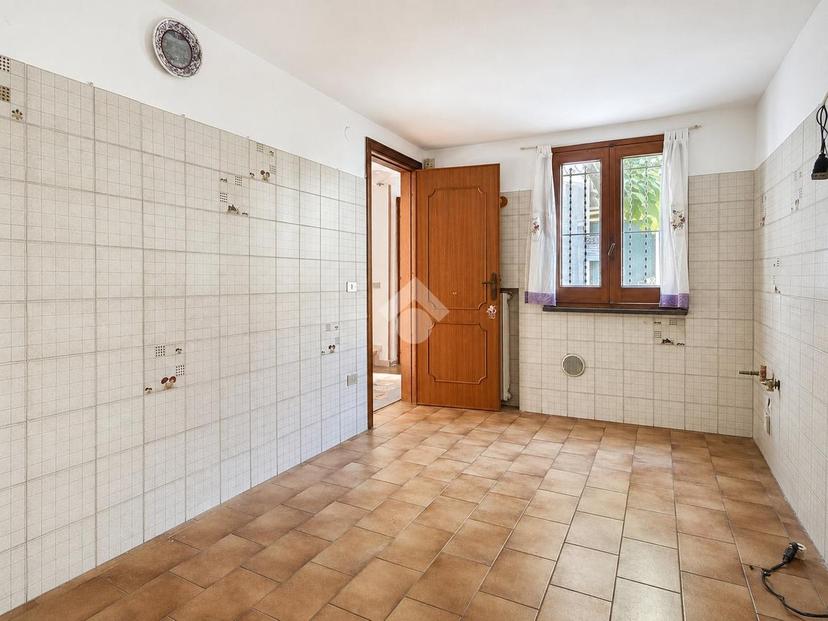 Casa indipendente in V. Giordano Bruno 38, Reggio nell'Emilia